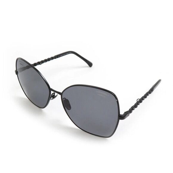 Auth CHANEL Sunglasses with Chain Strap Black Plastic/Metal - e60175a - Picture 1 of 13